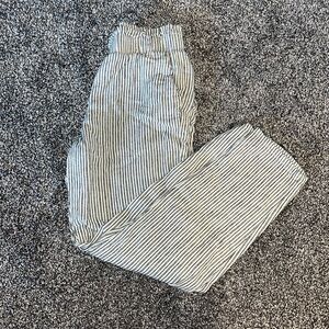 Maurice’s paper bag pants size xs black and white